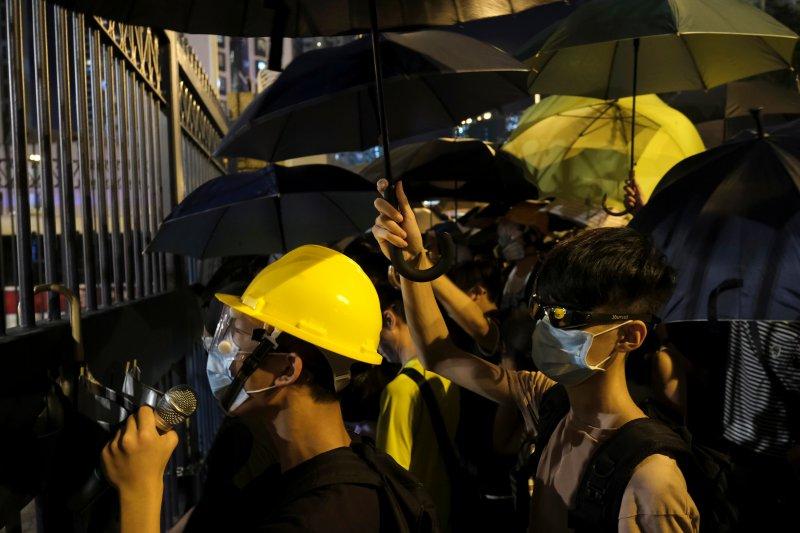 Hong Kong'da eylemler devam ediyor