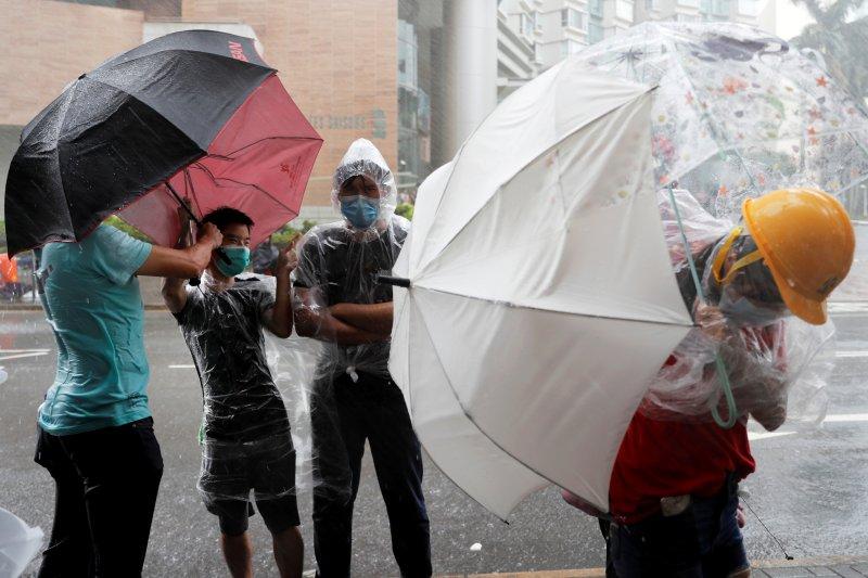 Hong Kong'da eylemler devam ediyor