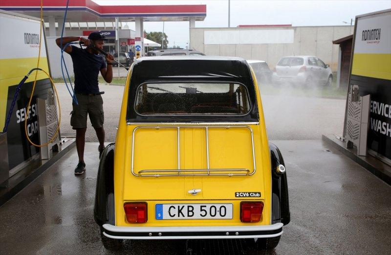 Klasik otomobil tutkunları Hırvatistan'da buluştu