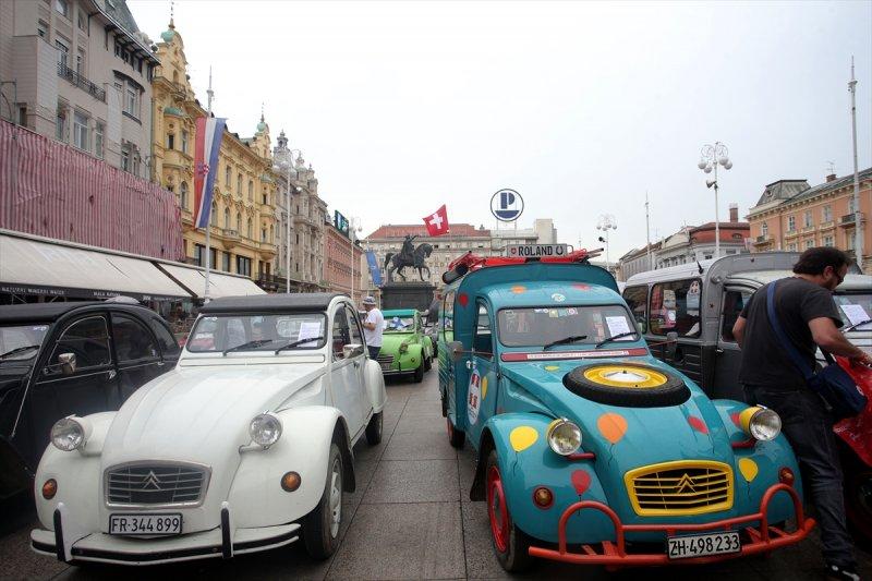 Klasik otomobil tutkunları Hırvatistan'da buluştu