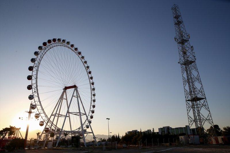 Antalya'da 90 metre yüksekliğinde dönme dolap açılışı