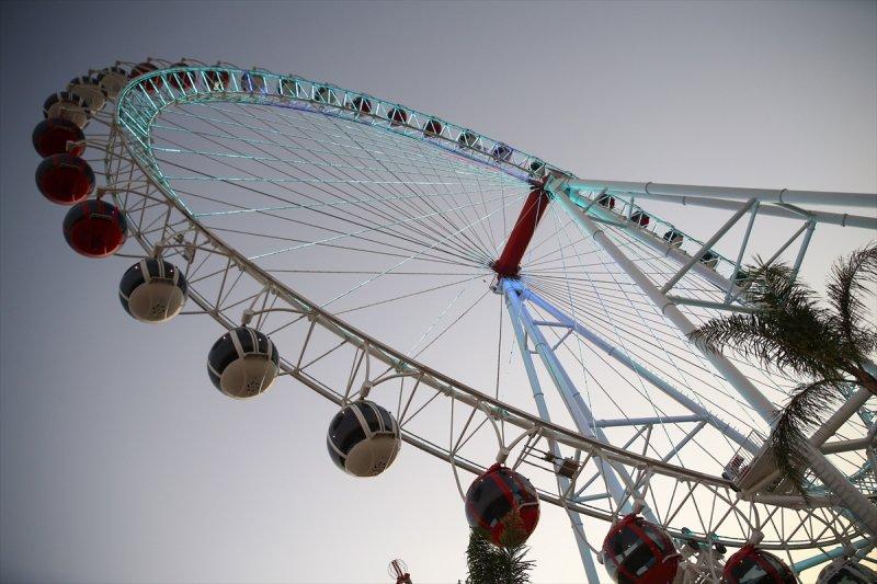 Antalya'da 90 metre yüksekliğinde dönme dolap açılışı