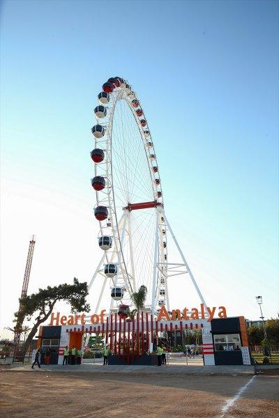 Antalya'da 90 metre yüksekliğinde dönme dolap açılışı
