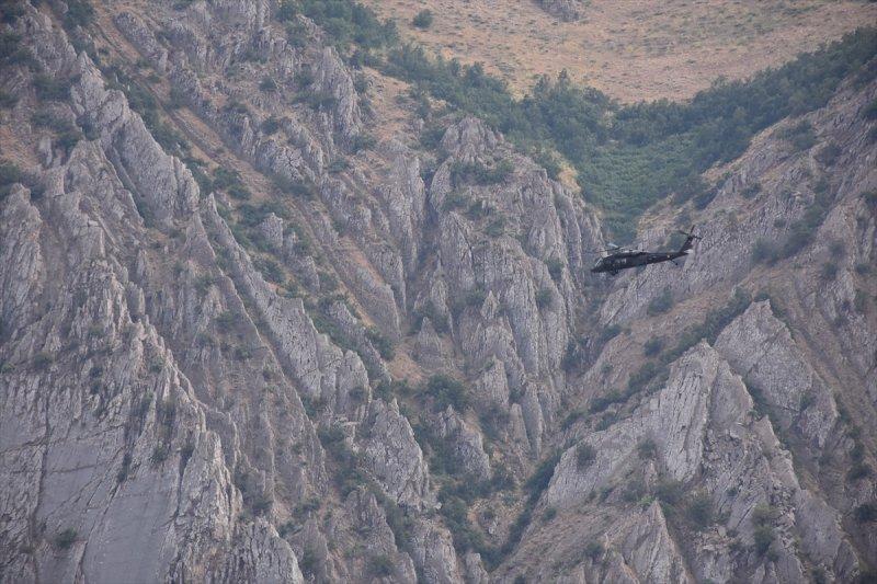 Mağarada teröristlere ait 5 ton yaşam malzemesi bulundu