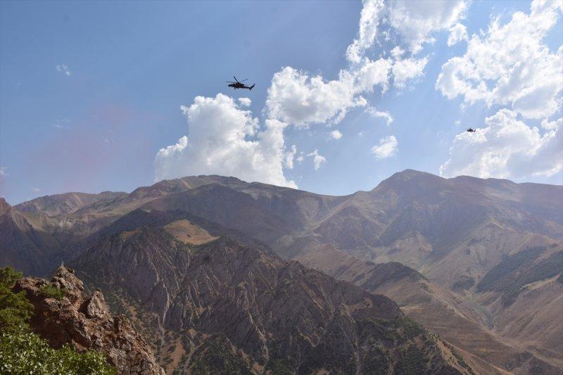 Mağarada teröristlere ait 5 ton yaşam malzemesi bulundu