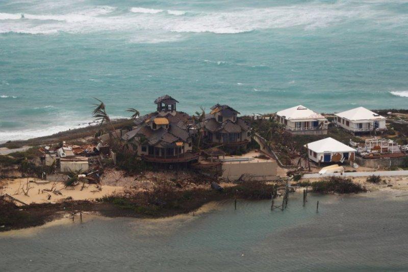 Dorian Kasırgası'nın neden olduğu yıkımın uydu fotoğrafları