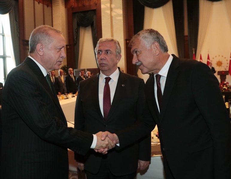 Cumhurbaşkanı Erdoğan 29 belediye başkanıyla Beştepe'de buluştu