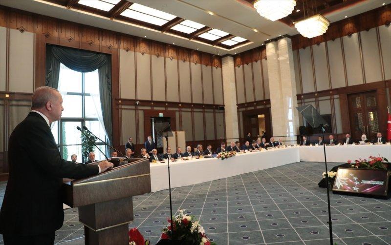 Cumhurbaşkanı Erdoğan 29 belediye başkanıyla Beştepe'de buluştu