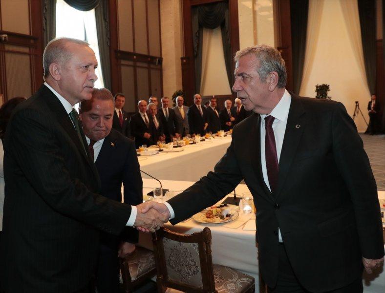 Cumhurbaşkanı Erdoğan 29 belediye başkanıyla Beştepe'de buluştu