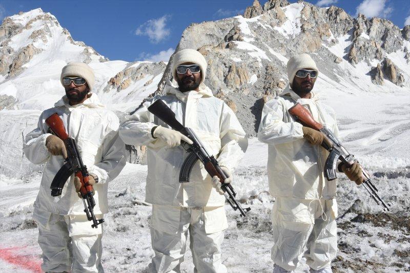 Dünyanın en yüksek savaş alanı: Siachen