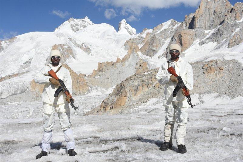 Dünyanın en yüksek savaş alanı: Siachen
