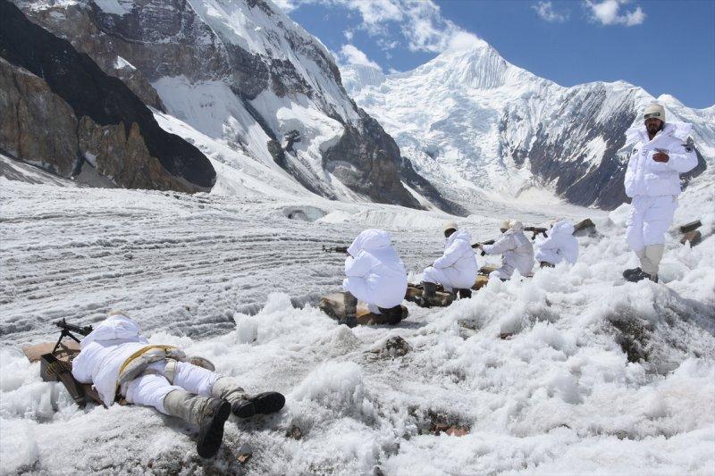 Dünyanın en yüksek savaş alanı: Siachen