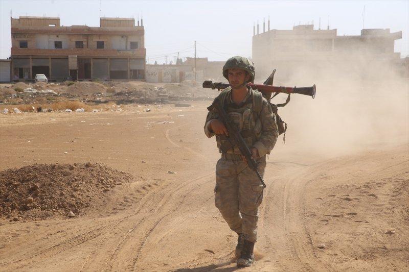 Mehmetçik adım adım terörü temizliyor