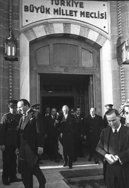 Türkiye Cumhuriyeti 96 yaşında