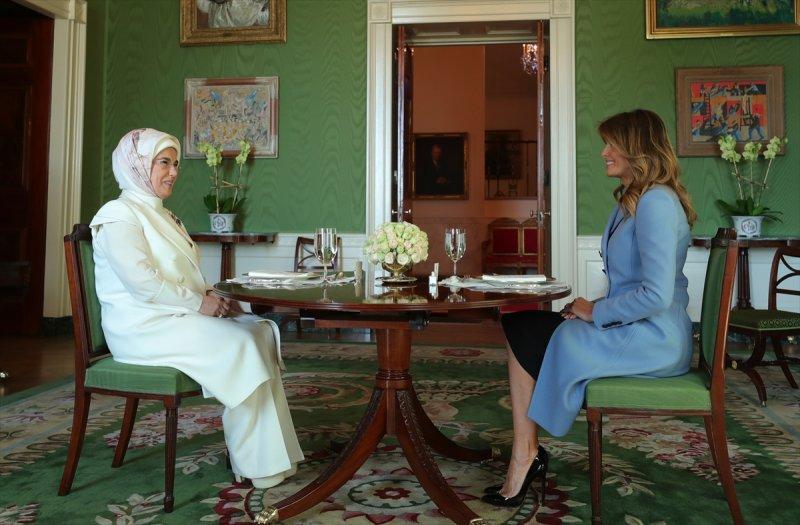 Emine Erdoğan, Melania Trump ile Beyaz Saray'ı gezdi