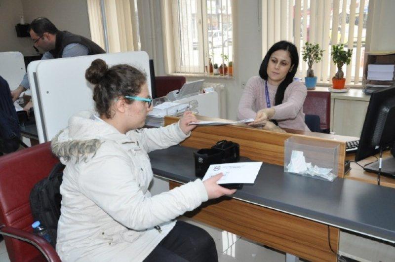 Çipli kimlik kartı almak için yapılması gerekenler