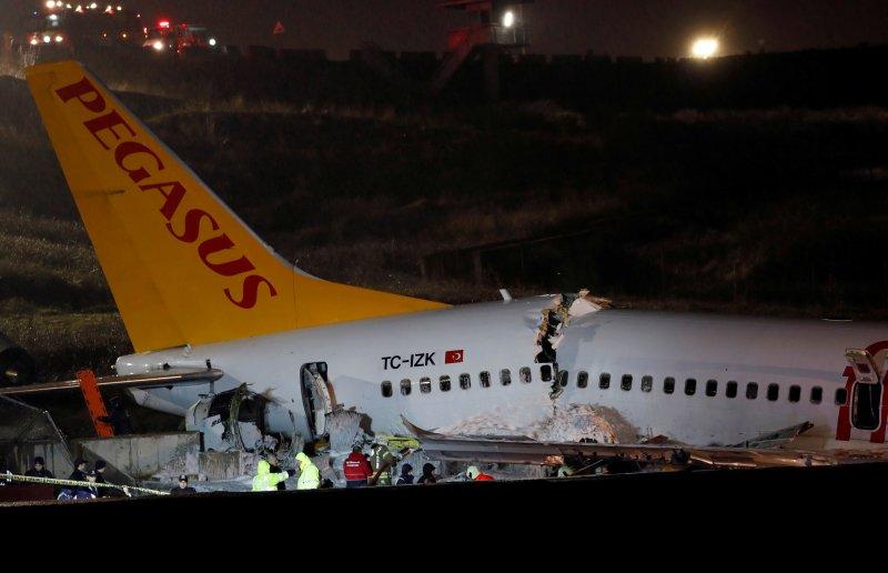 Uçak kazasından ilk fotoğraflar
