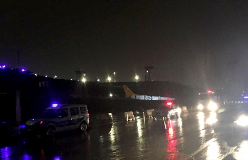 Uçak kazasından ilk fotoğraflar