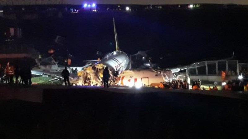 Uçak kazasından ilk fotoğraflar