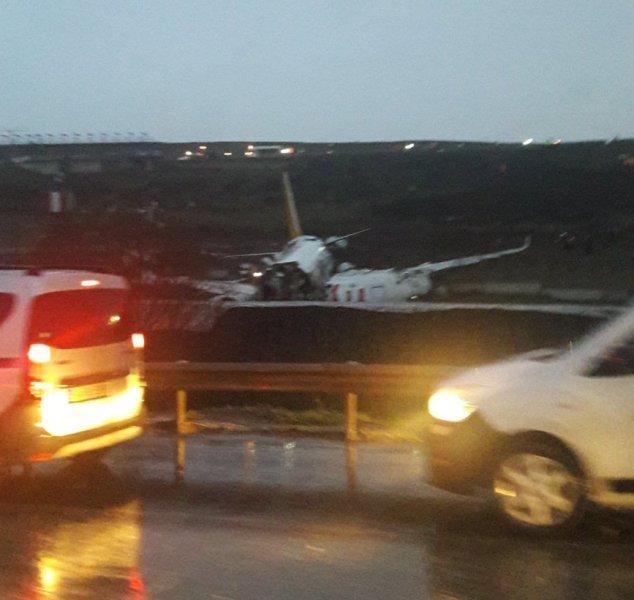 Uçak kazasından ilk fotoğraflar