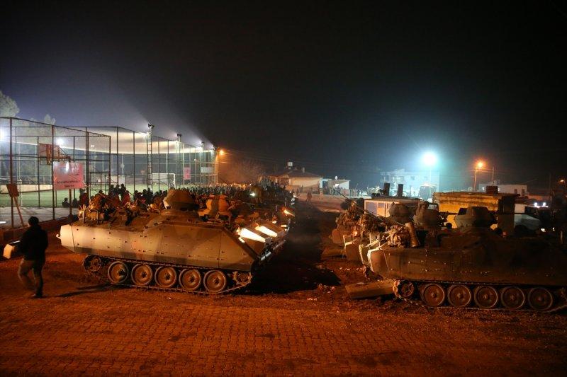 Takviye komandolar Suriye sınırında