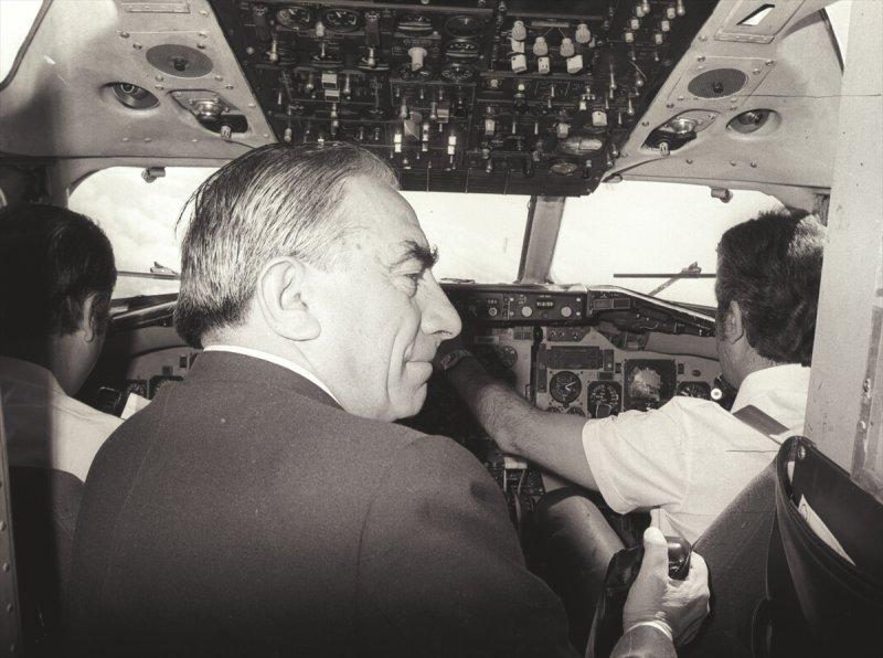 MHP lideri Devlet Bahçeli Türkeş'i dualarla andı