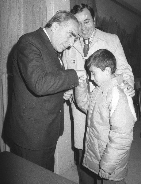 MHP lideri Devlet Bahçeli Türkeş'i dualarla andı