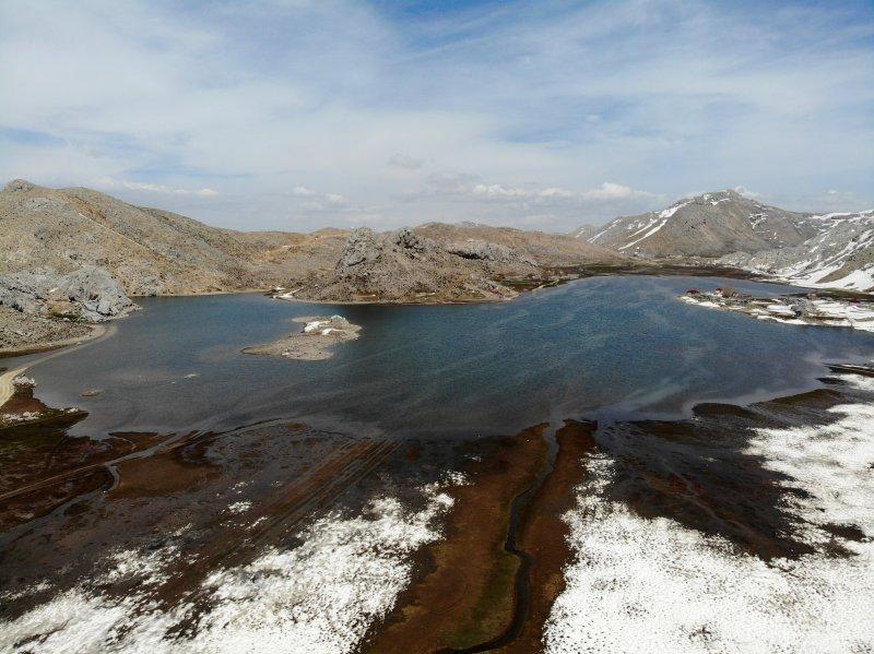 Kışın ortaya çıkan, yazın yok olan doğa harikası