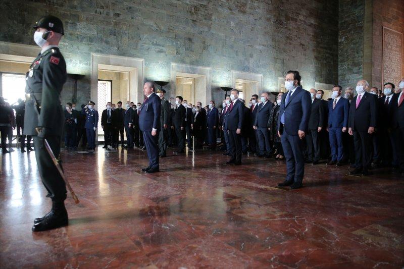 Anıtkabir'de 23 Nisan töreni