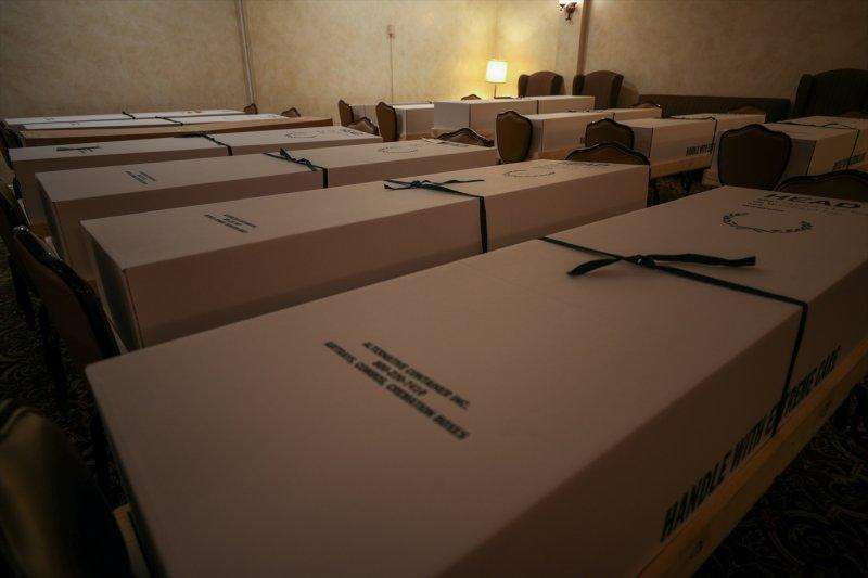 New York'taki cenaze merkezlerinde koronavirüs yoğunluğu 