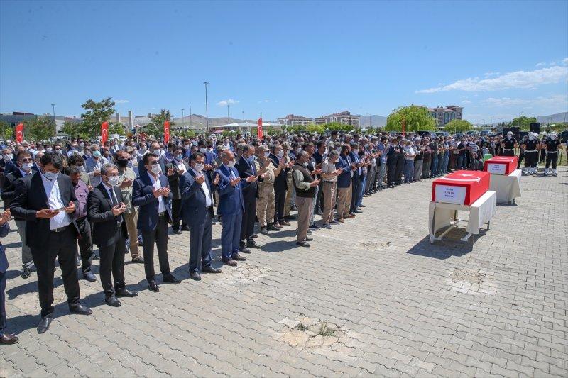 Van'da şehit olan 2 işçi, son yolculuğuna uğurlandı