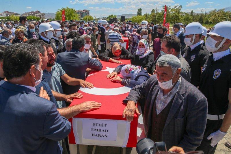 Van'da şehit olan 2 işçi, son yolculuğuna uğurlandı
