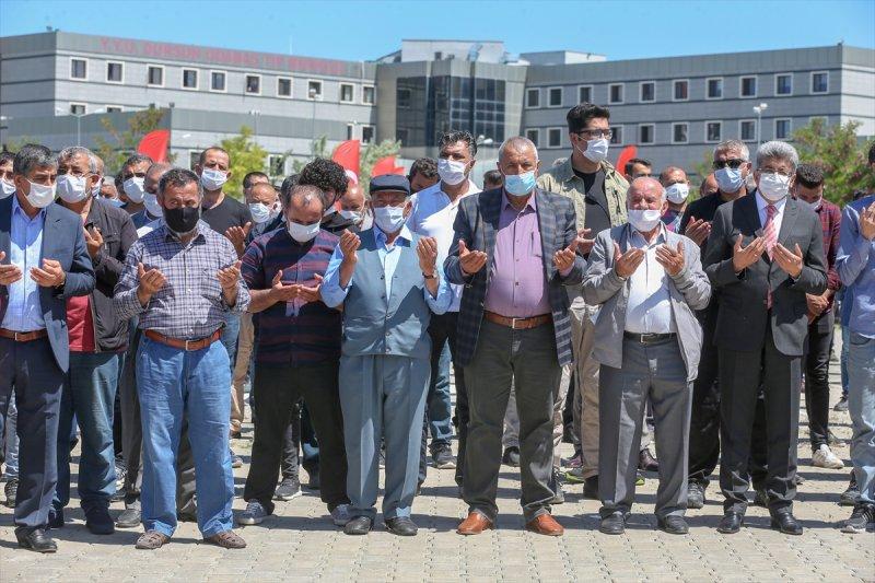 Van'da şehit olan 2 işçi, son yolculuğuna uğurlandı