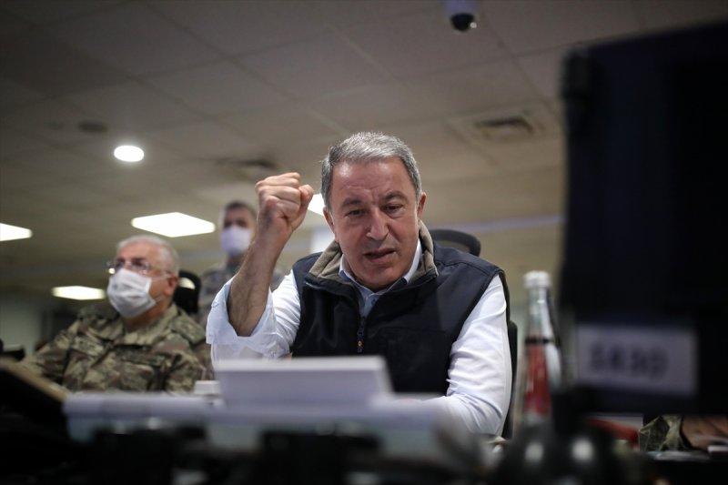 Milli Savunma Bakanı Hulusi Akar, Harekat Merkezi'nde