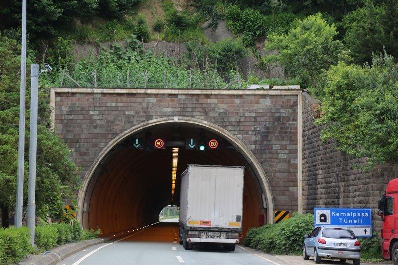 Artvin'de tünelin üstünü tarlaya çevirdiler