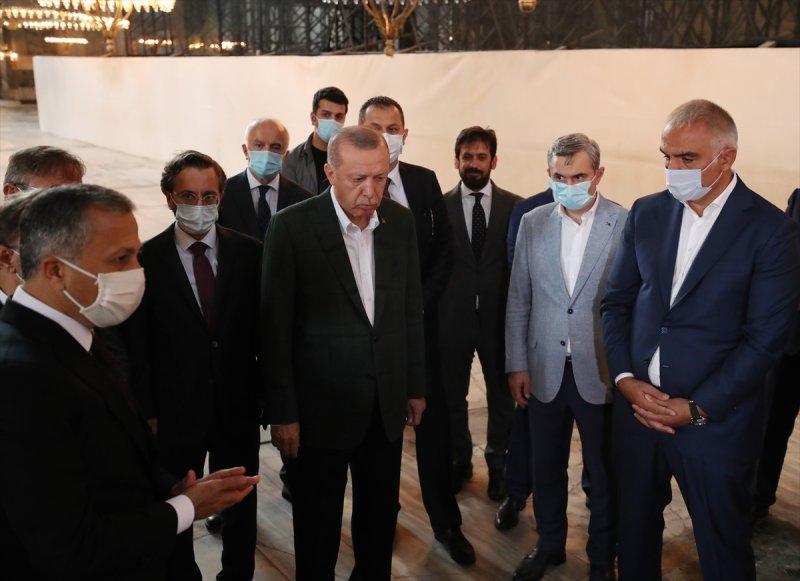 Cumhurbaşkanı Erdoğan, Ayasofya Camii'ni inceledi 