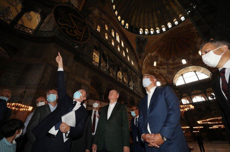Cumhurbaşkanı Erdoğan, Ayasofya Camii'ni inceledi 