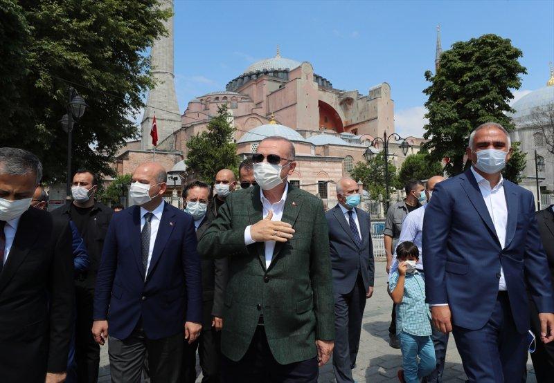 Cumhurbaşkanı Erdoğan, Ayasofya Camii'ni inceledi 
