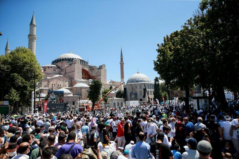Ayasofya Camii'nde ilk namaz heyecanı 