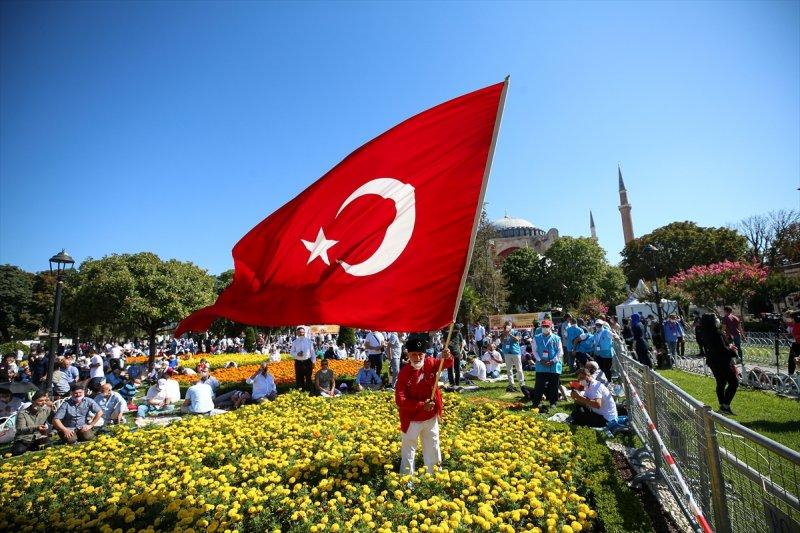 Ayasofya Camii'nde ilk namaz heyecanı 