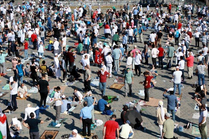 Ayasofya Camii'nde ilk namaz heyecanı 
