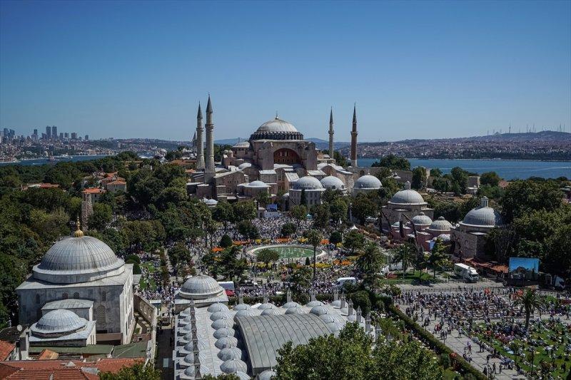 Ayasofya Camii'nde ilk namaz heyecanı 