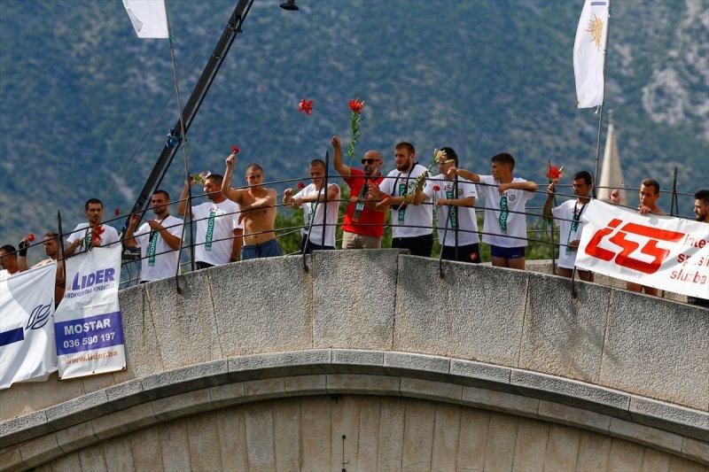 Bosna'da 454. Geleneksel Mostar Köprüsü Atlayışları