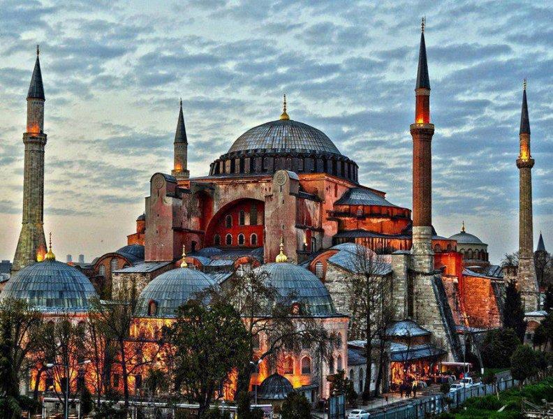 Muhteşem mimarisiyle Ayasofya