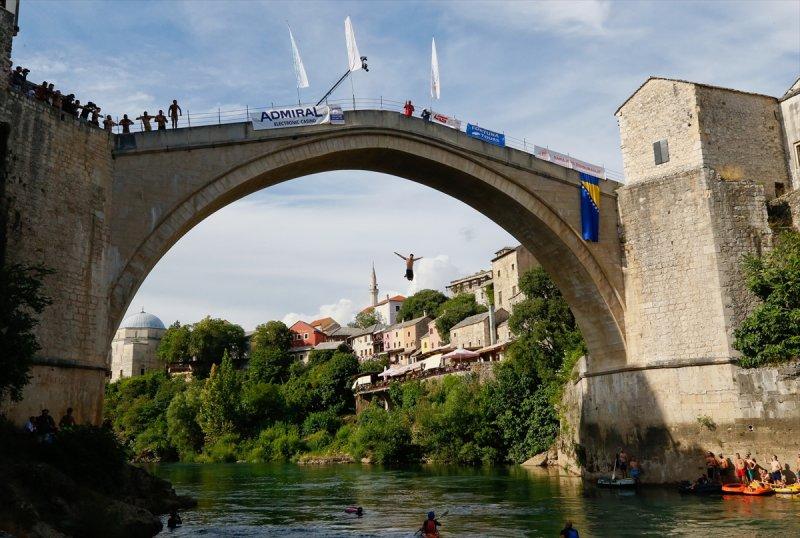 Bosna'da 454. Geleneksel Mostar Köprüsü Atlayışları