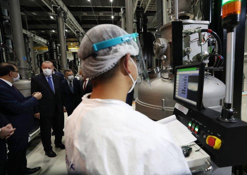 Türkiye'nin ilk Güneş Teknolojileri Fabrikası açıldı