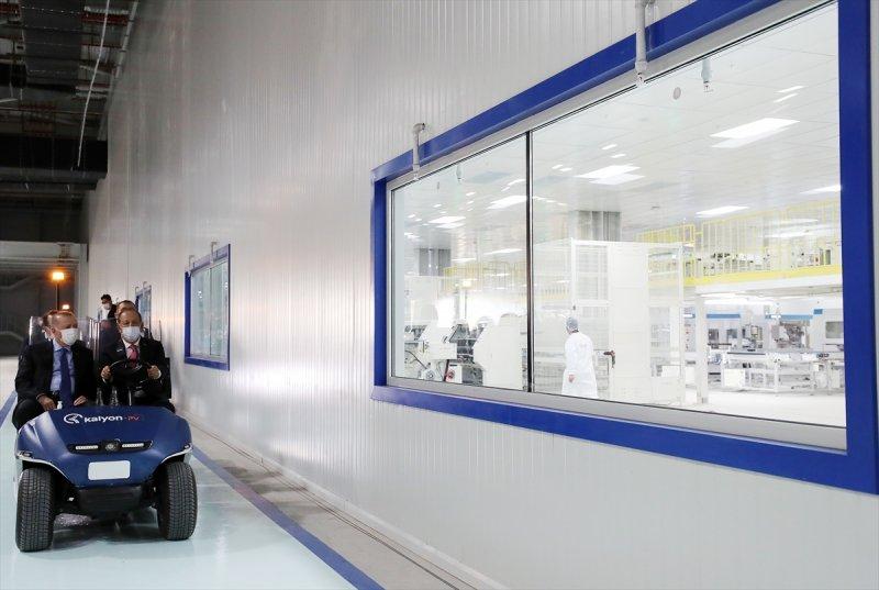 Türkiye'nin ilk Güneş Teknolojileri Fabrikası açıldı