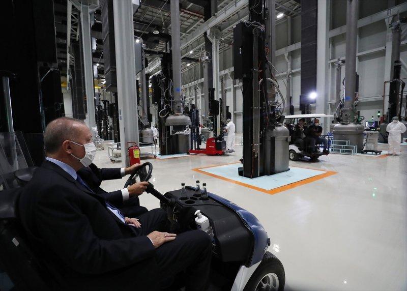 Türkiye'nin ilk Güneş Teknolojileri Fabrikası açıldı