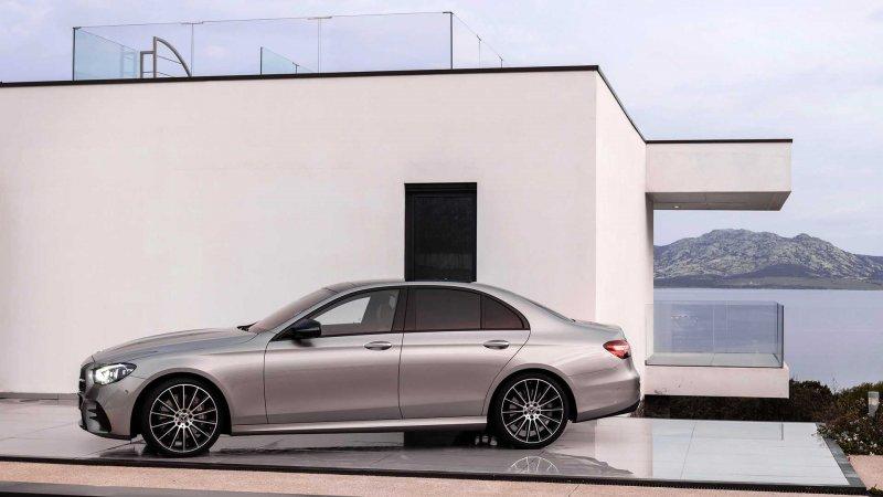 Yenilenen Mercedes E serisi Türkiye'de satışta