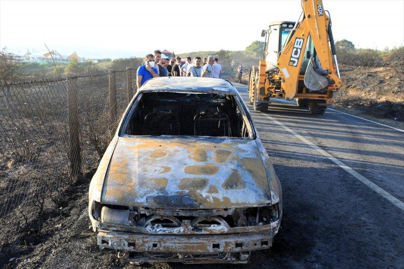 İzmir'de otlukta çıkan yangın, 50 aracı yaktı